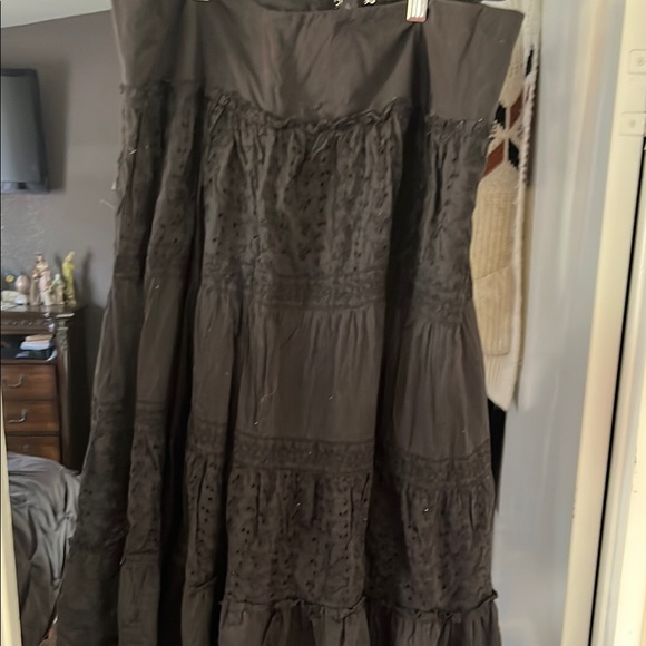 Chic Black eyelet Skirt - Picture 1 of 3
